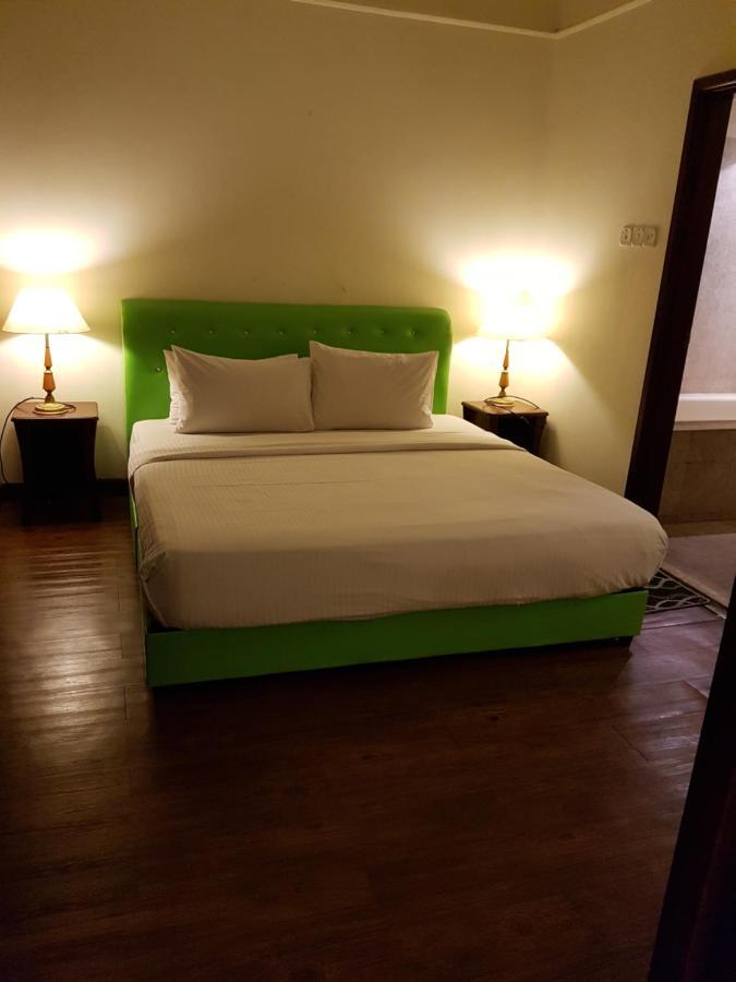 Apartahotel Classic Suites At Times Square 4*